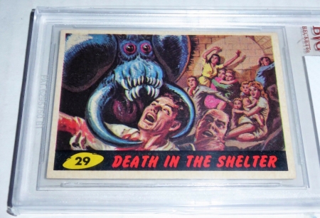 1962 Mars Attacks Death In The Shelter # 29 BGS BVG 8 Like PSA Alien Topps UFO - Image 3