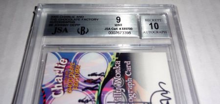 JSA BGS Graded 9 MT Authentic JOHNNY DEPP Autograph Signature Chocolate Pirates - Image 2